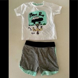 Guess t shirt shorts set